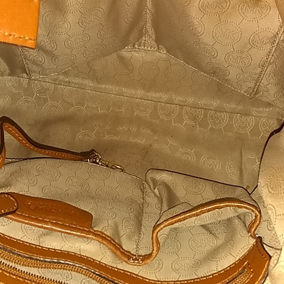 Michael Kors bag - Picture 3 of 6